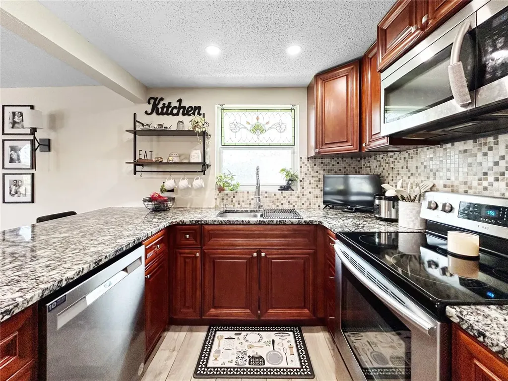 6904 Tierra Linda Street Port Richey FL 34668