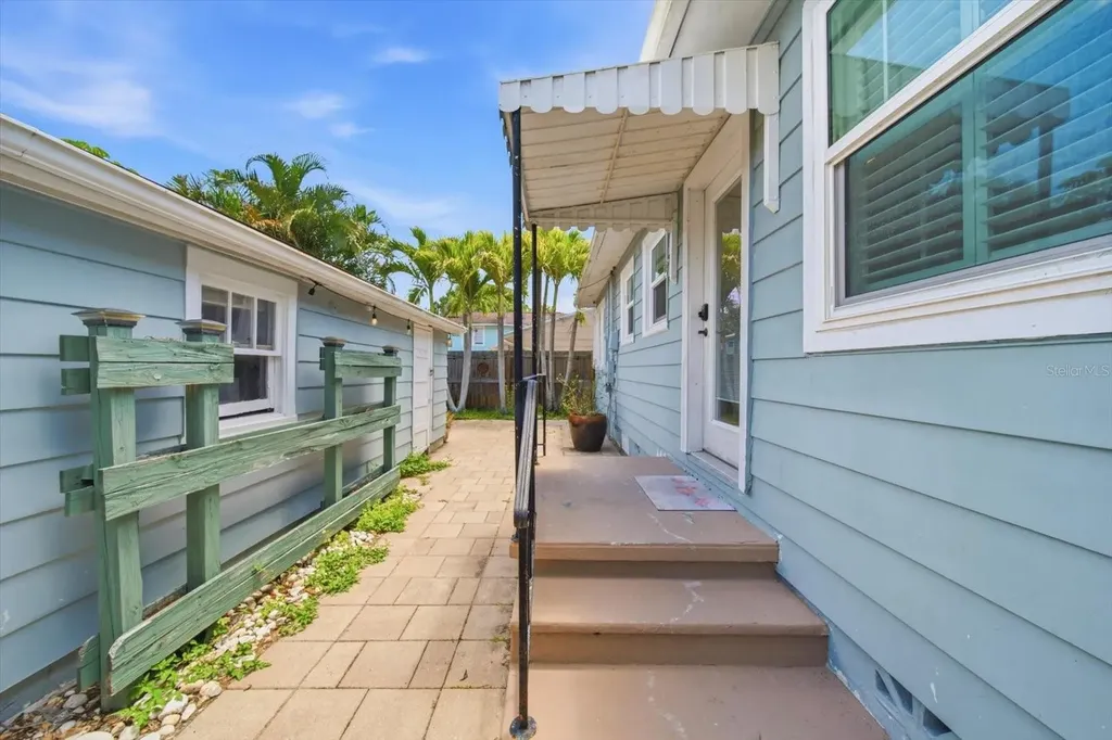 5617 30th Avenue S Gulfport FL 33707