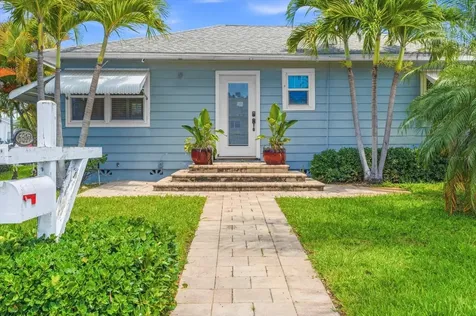 5617 30th Avenue S Gulfport FL 33707