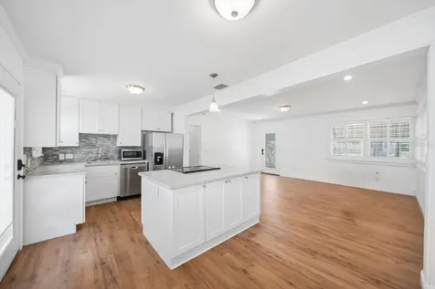5617 30th Avenue S Gulfport FL 33707