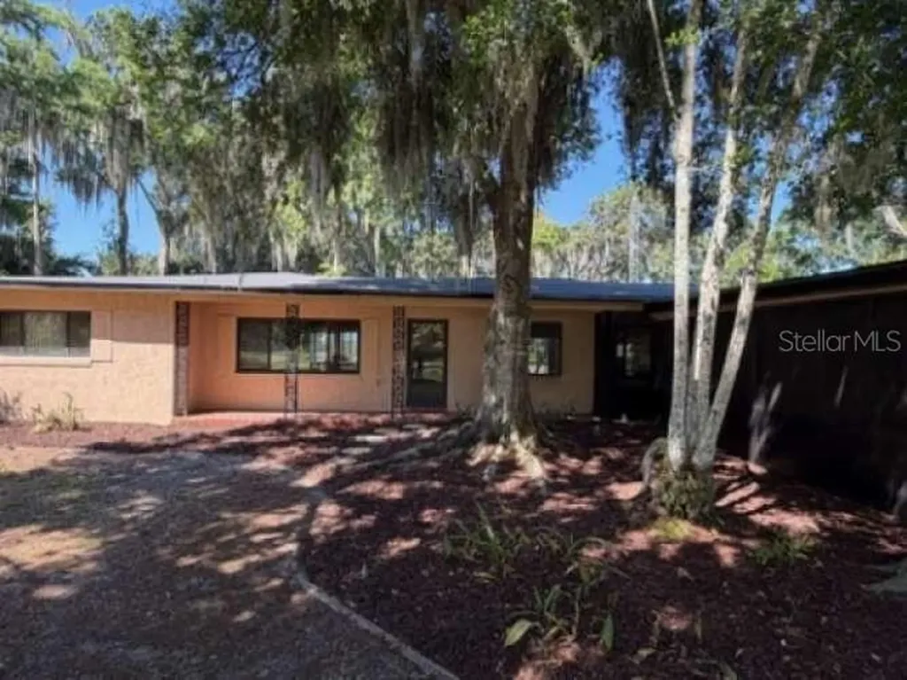 930 Shore Drive Kissimmee FL 34744