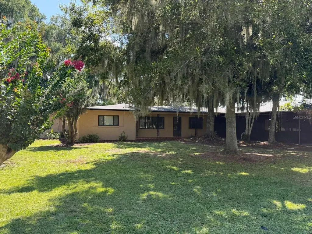 930 Shore Drive Kissimmee FL 34744