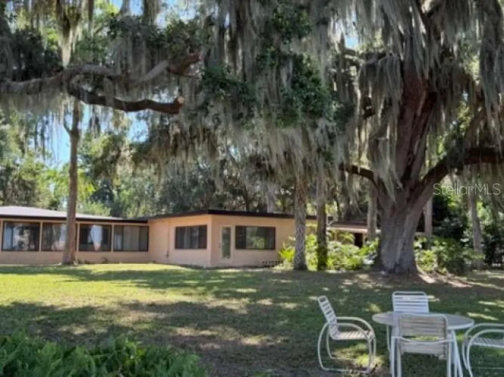 930 Shore Drive Kissimmee FL 34744