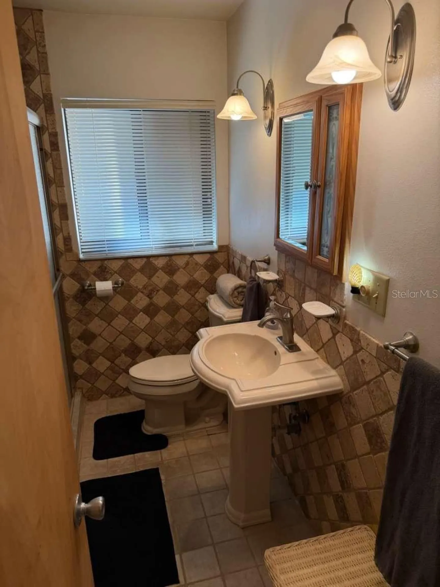 930 Shore Drive Kissimmee FL 34744