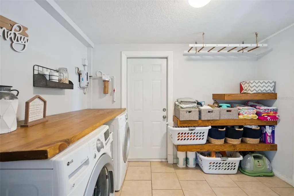 7522 Lovely Lane Orlando FL 32810