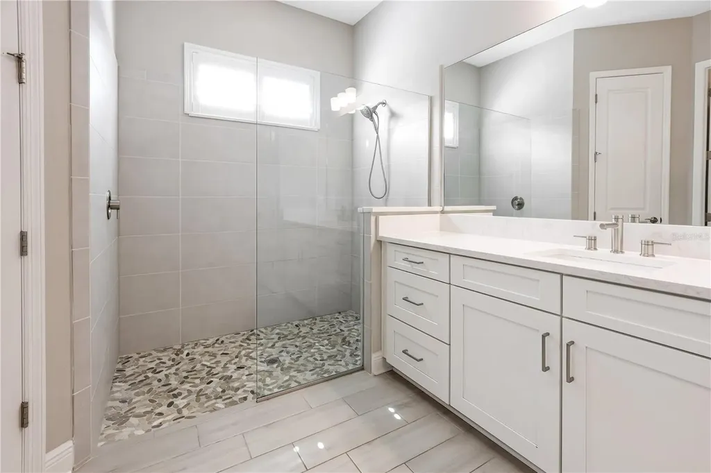 6133 Lungo Lago Drive Sarasota FL 34241