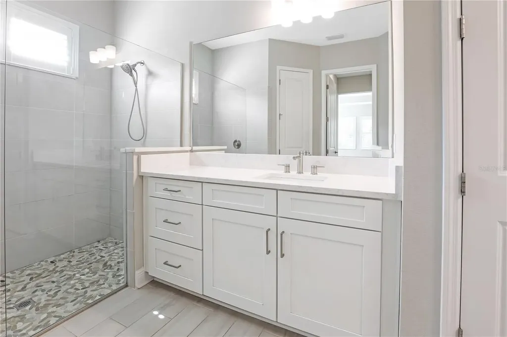 6133 Lungo Lago Drive Sarasota FL 34241