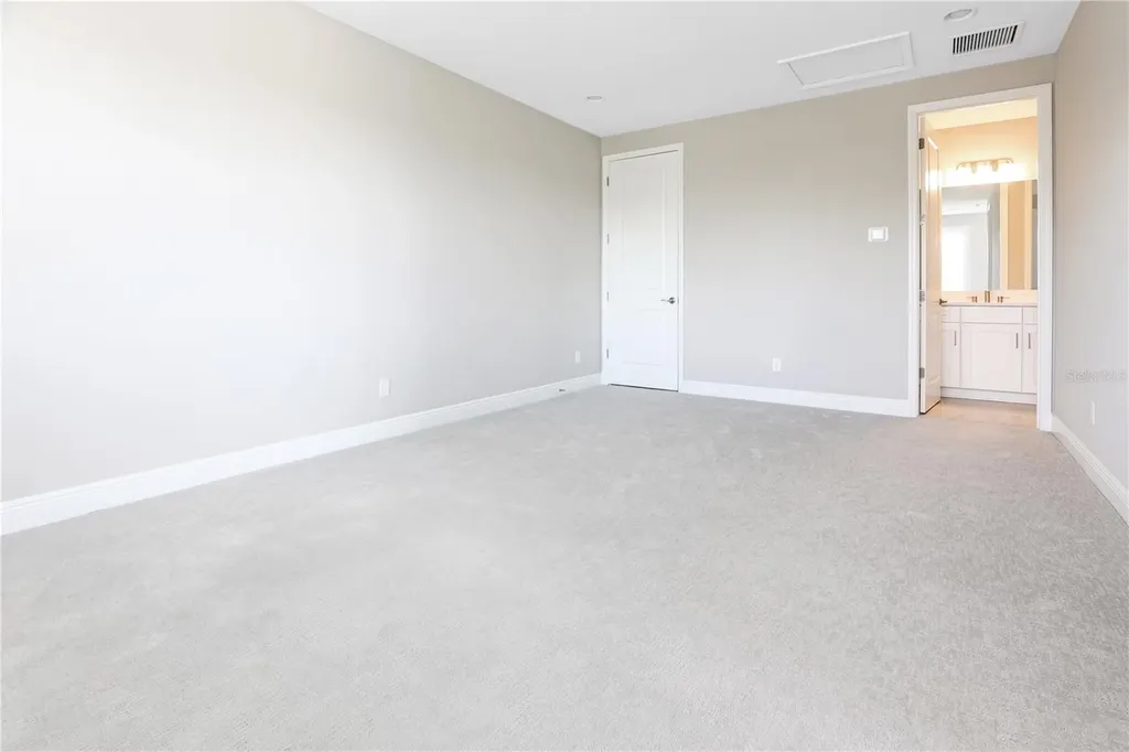 6133 Lungo Lago Drive Sarasota FL 34241