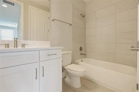 6133 Lungo Lago Drive Sarasota FL 34241