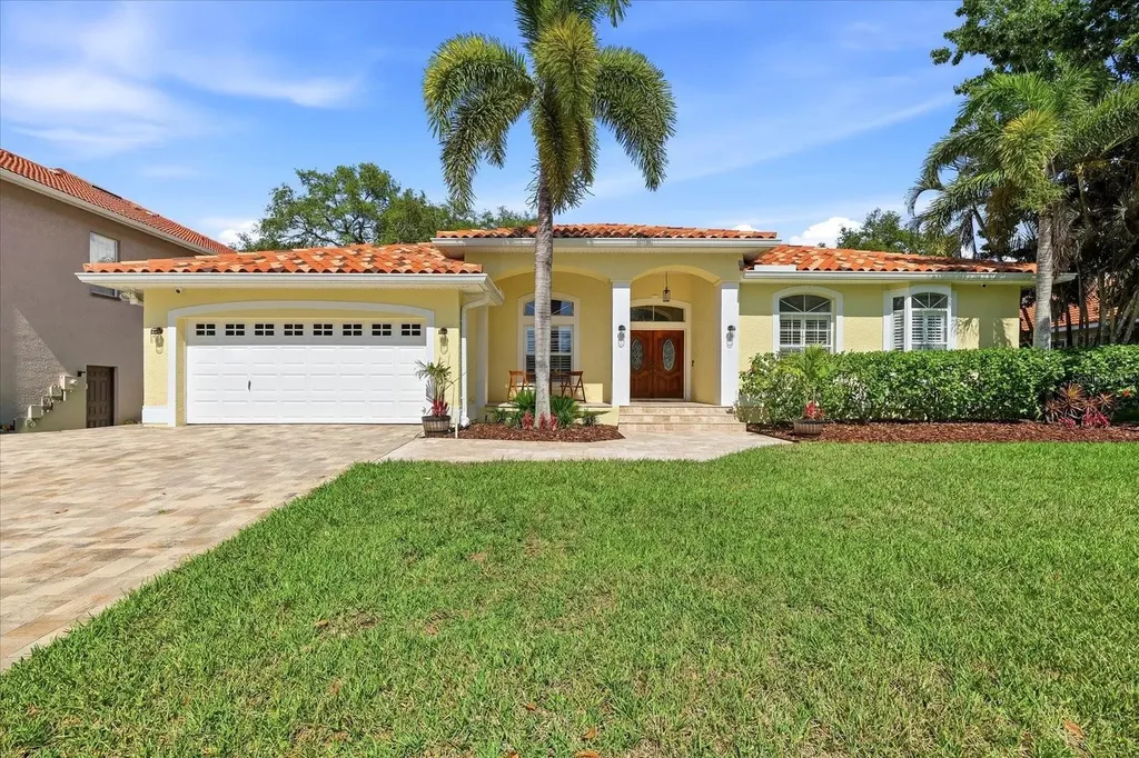 1038 Wideview Avenue Tarpon Springs FL 34689