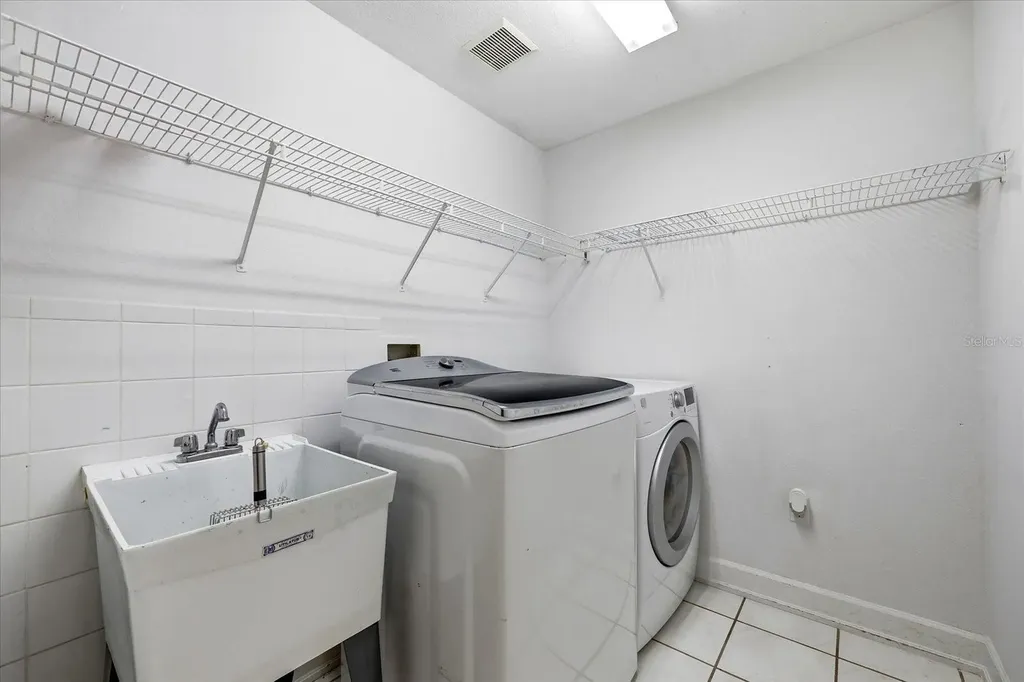 1038 Wideview Avenue Tarpon Springs FL 34689
