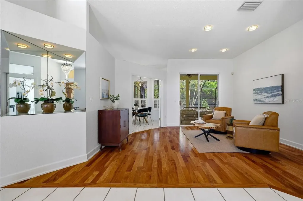 1038 Wideview Avenue Tarpon Springs FL 34689