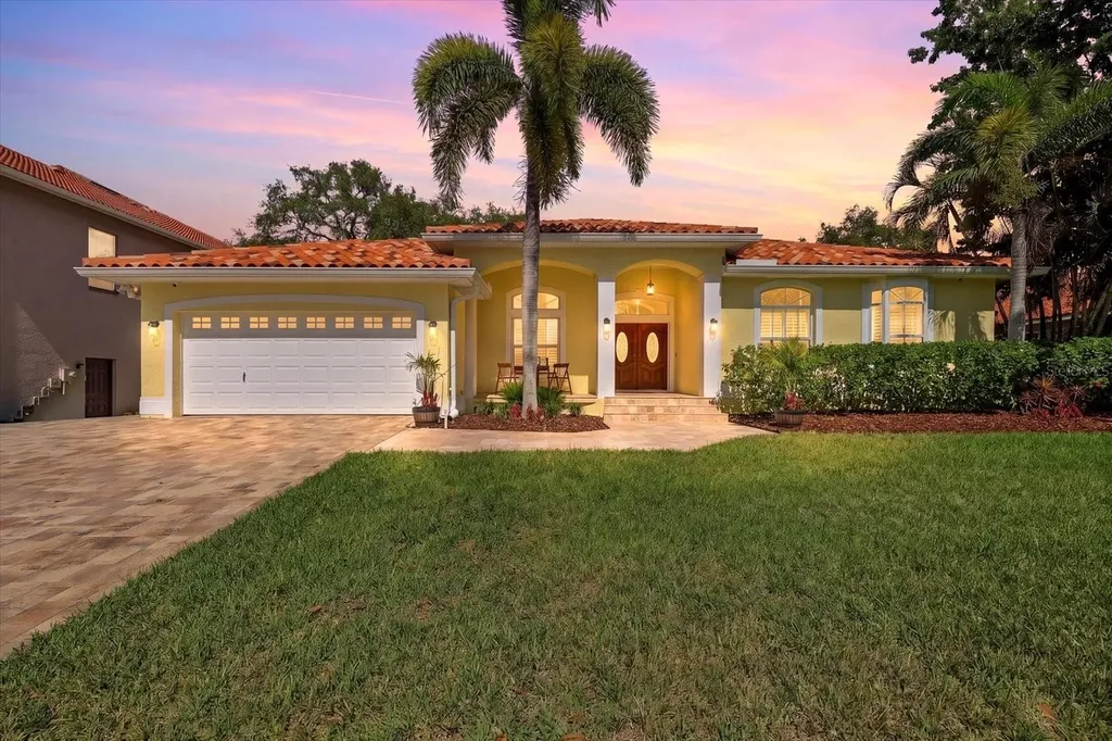 1038 Wideview Avenue Tarpon Springs FL 34689
