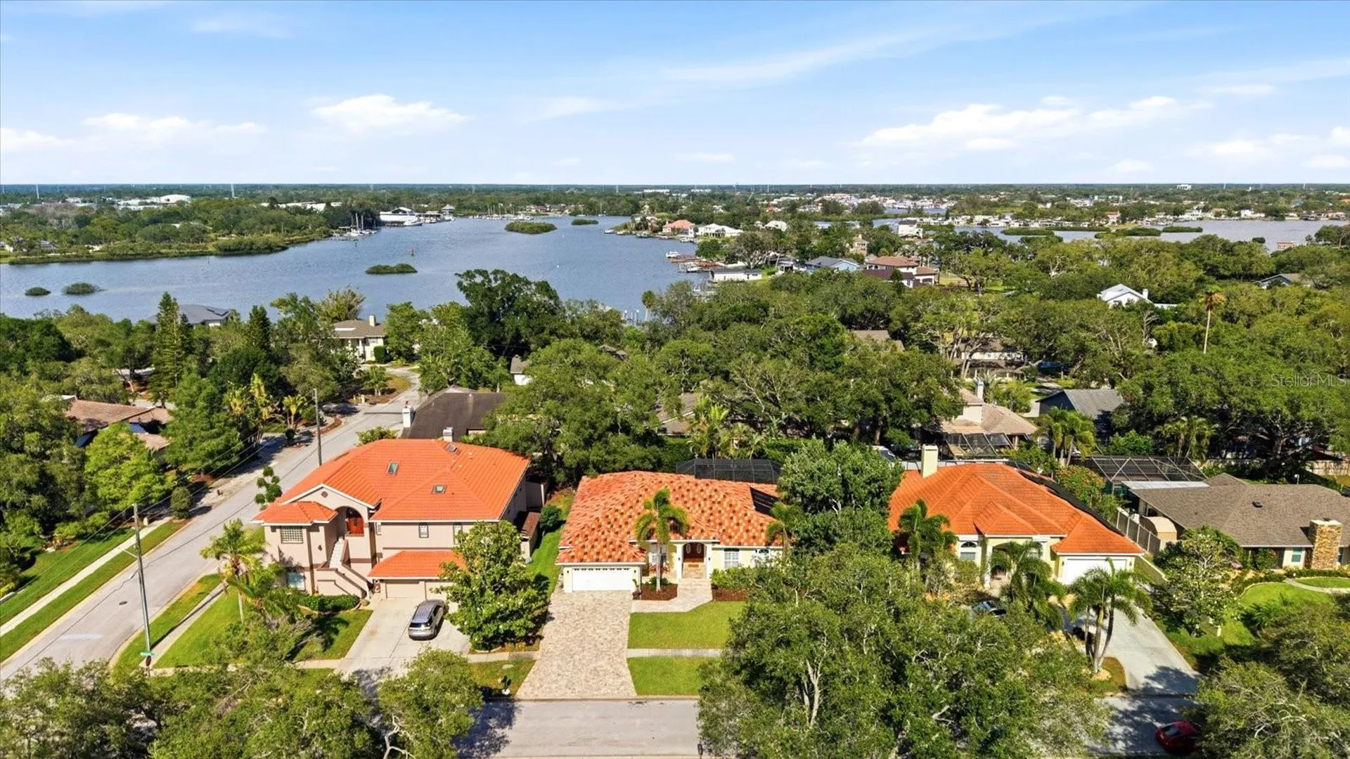 1038 Wideview Avenue Tarpon Springs FL 34689