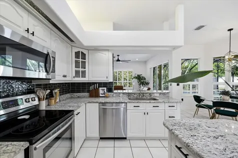 1038 Wideview Avenue Tarpon Springs FL 34689