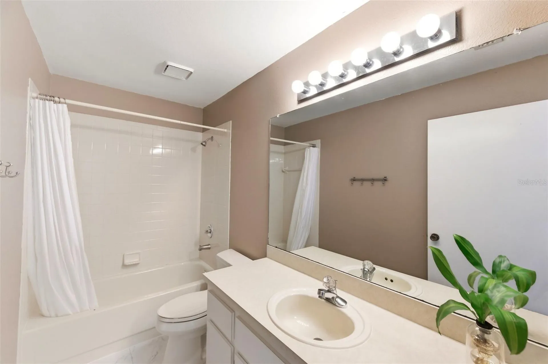 11213 Clayridge Drive Tampa FL 33635