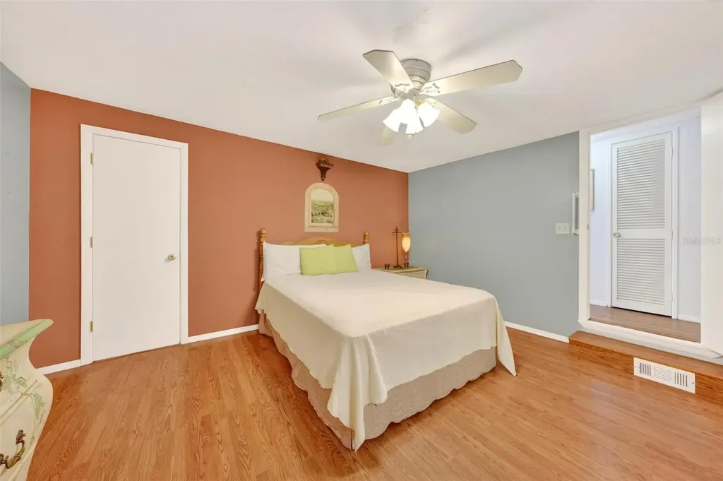 31643 Howard Street Tavares FL 32778