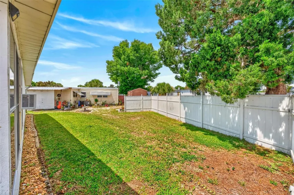 31643 Howard Street Tavares FL 32778