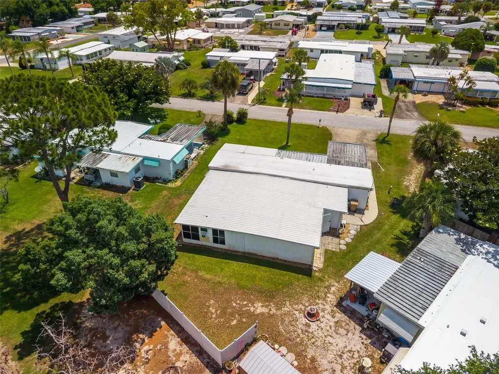 31643 Howard Street Tavares FL 32778