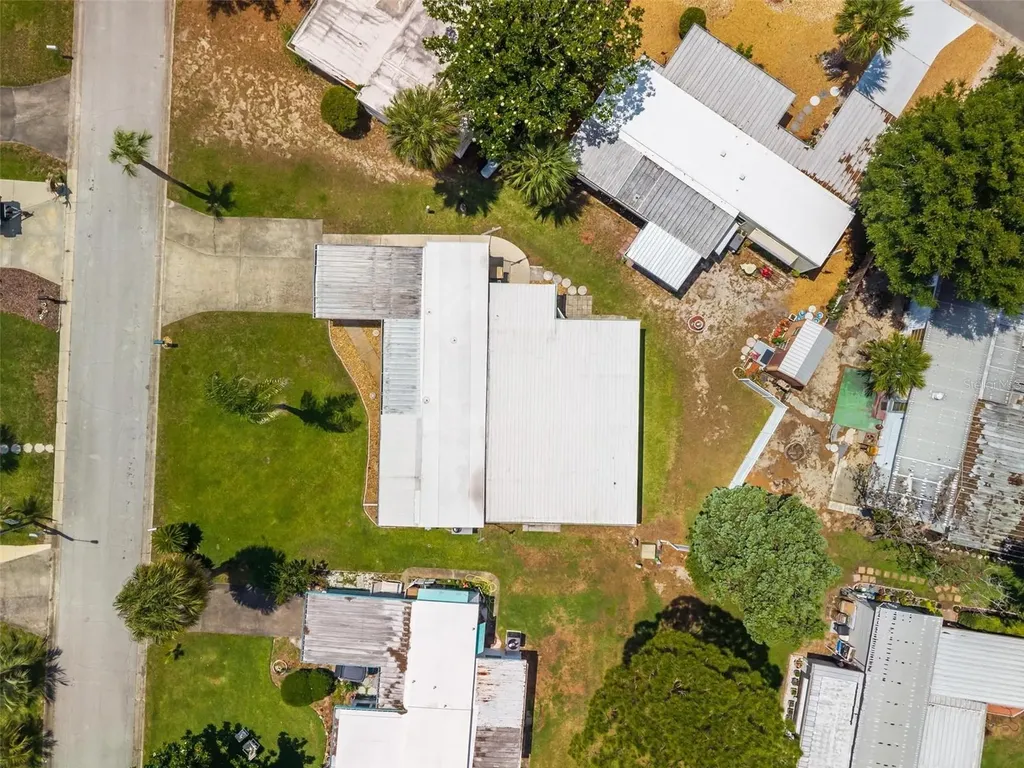 31643 Howard Street Tavares FL 32778