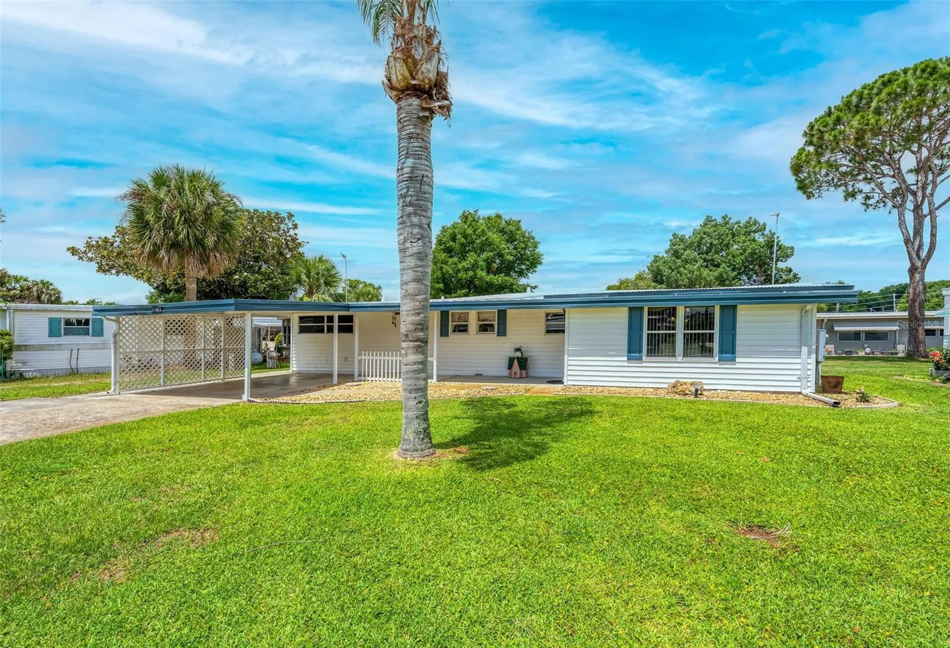 31643 Howard Street Tavares FL 32778