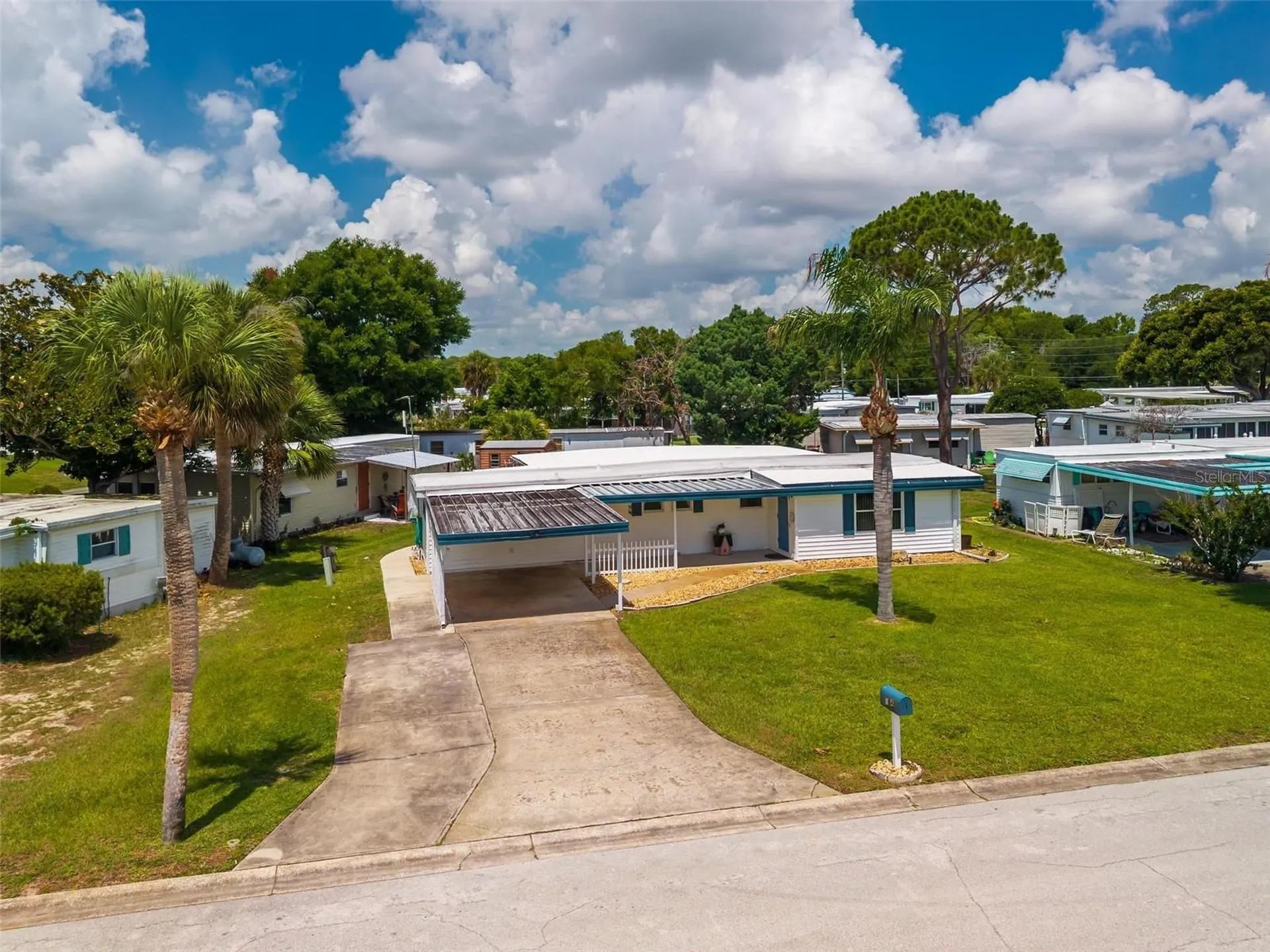 31643 Howard Street Tavares FL 32778