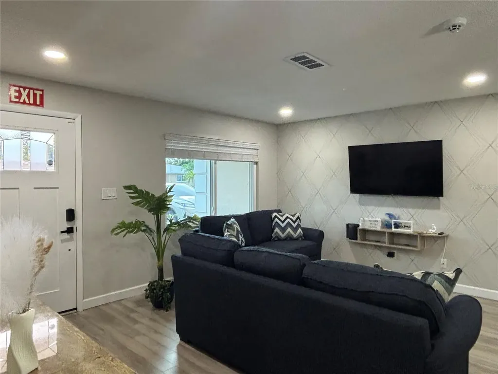 2802 22nd Avenue W Bradenton FL 34205