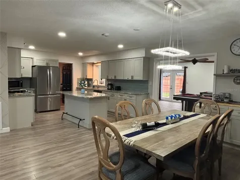 2802 22nd Avenue W Bradenton FL 34205