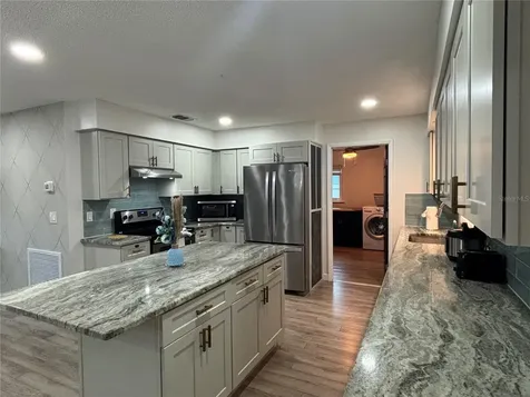 2802 22nd Avenue W Bradenton FL 34205