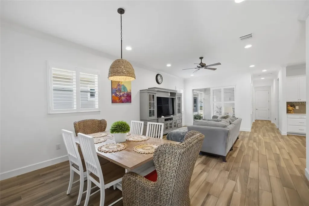 725 Winterside Drive Apollo Beach FL 33572