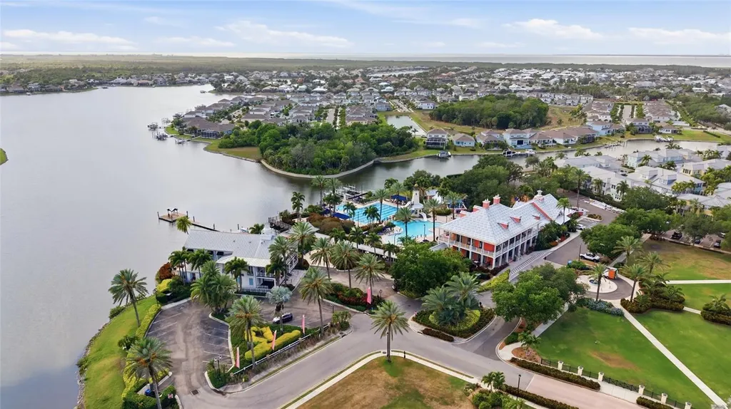 725 Winterside Drive Apollo Beach FL 33572