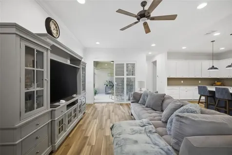 725 Winterside Drive Apollo Beach FL 33572