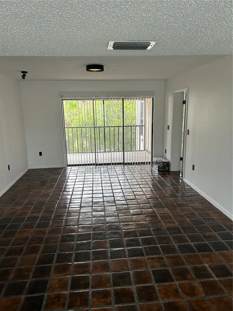 2462 Kingfisher Lane Clearwater FL 33762