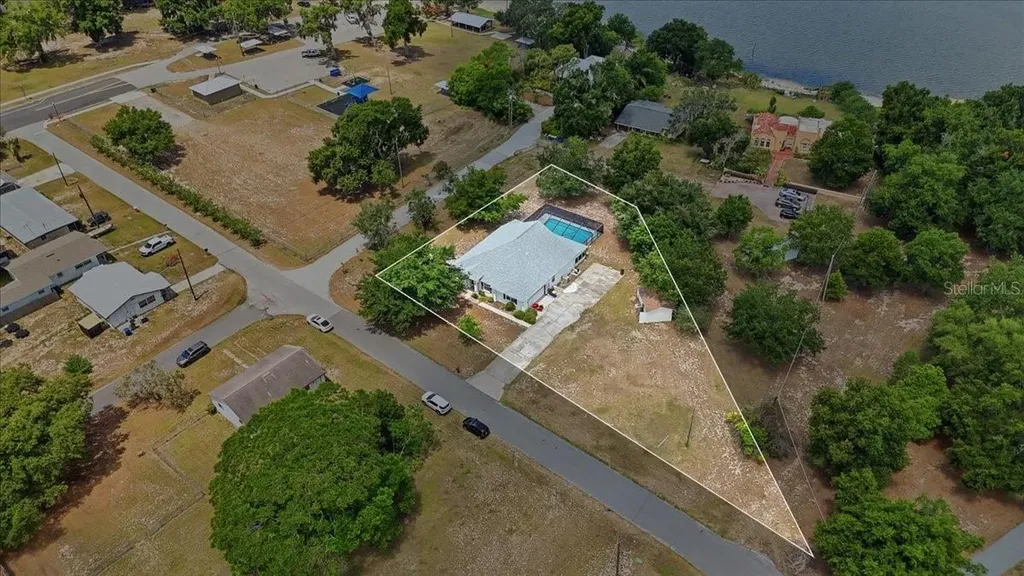 103 N 1st Street Eagle Lake FL 33839