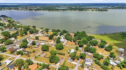 103 N 1st Street Eagle Lake FL 33839