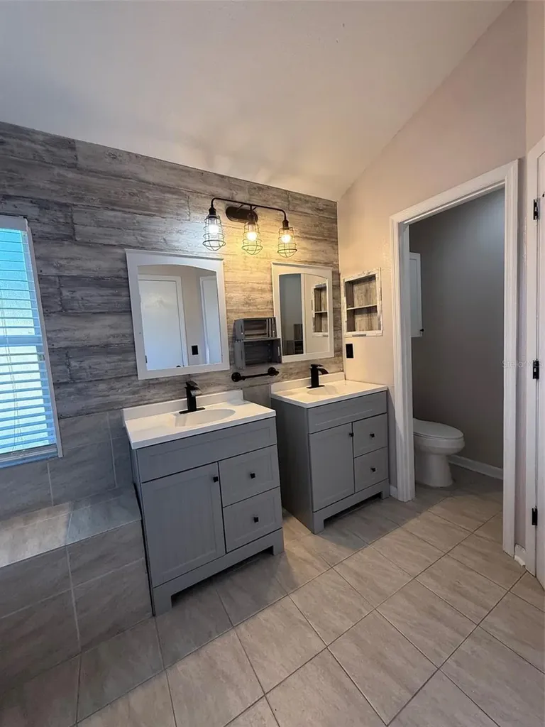 5841 Dorham Place Wesley Chapel FL 33545
