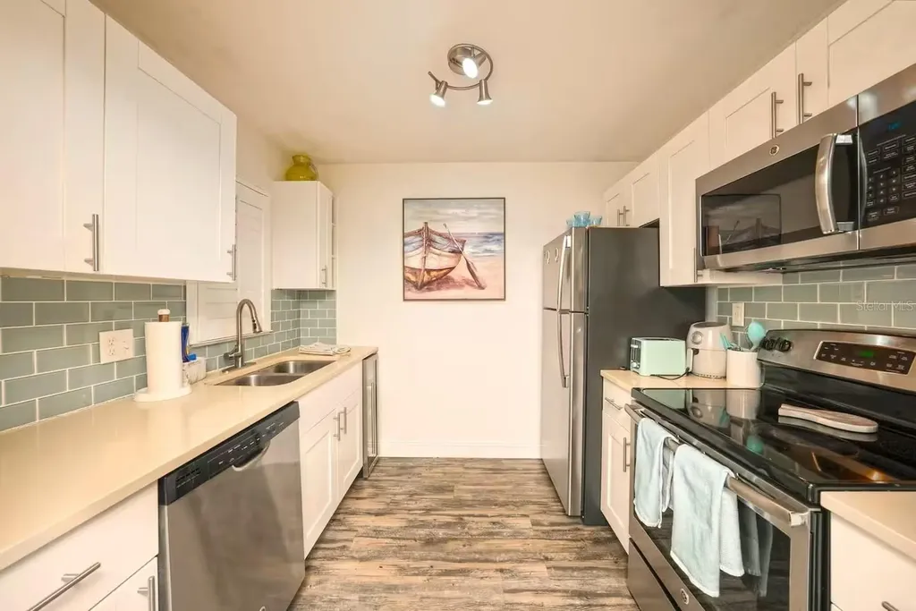 17035 Gulf Boulevard St Petersburg FL 33708