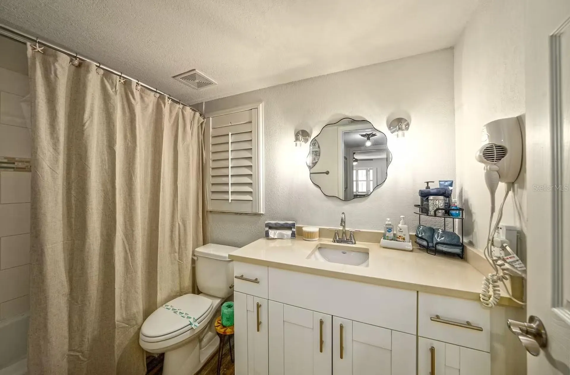 17035 Gulf Boulevard St Petersburg FL 33708