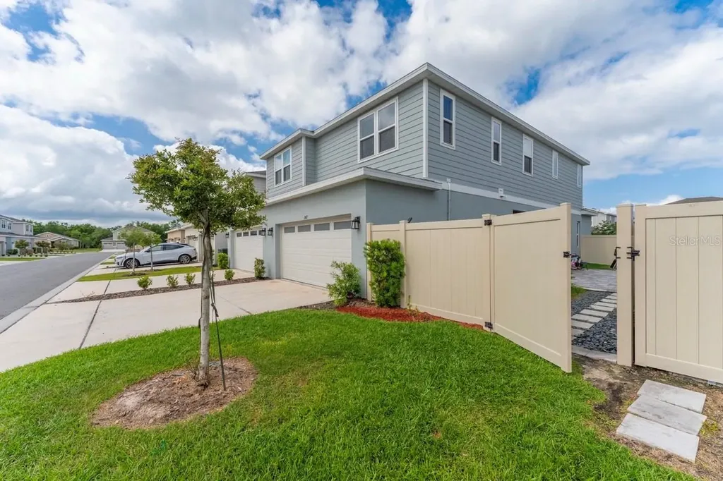 1487 Axel Graeson Avenue Kissimmee FL 34744