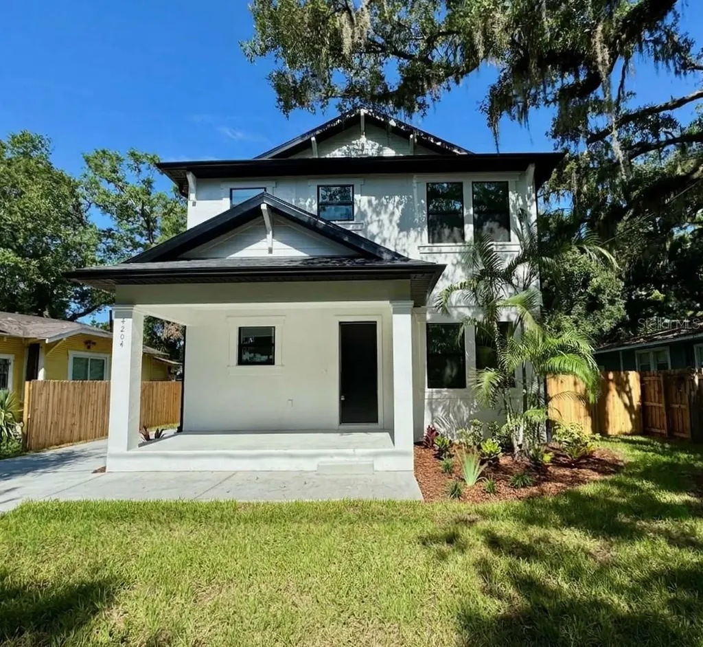 307 E Genesee Street Tampa FL 33603
