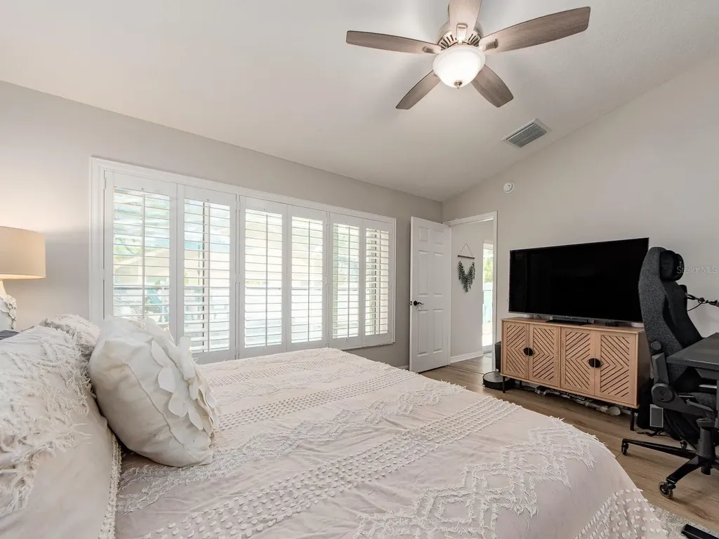 1700 Blue Lake Court Tarpon Springs FL 34689