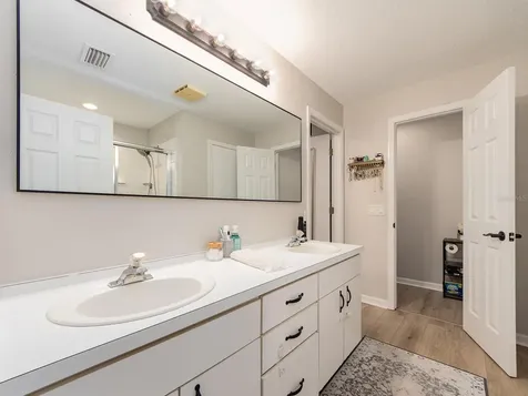 1700 Blue Lake Court Tarpon Springs FL 34689