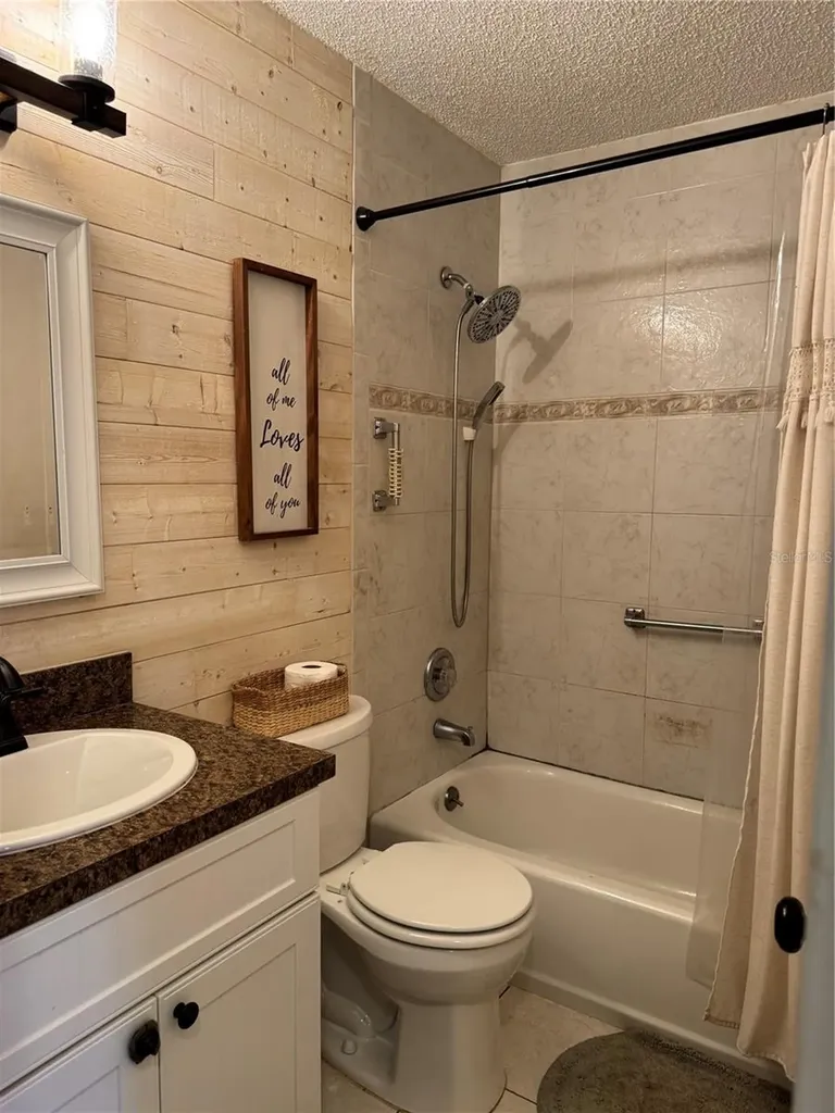 580 Fern Avenue Tavares FL 32778
