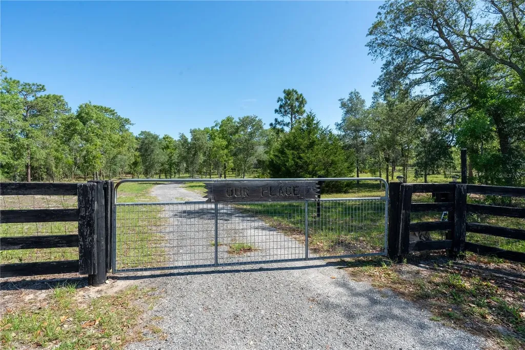 12691 SE 80th Street Morriston FL 32668