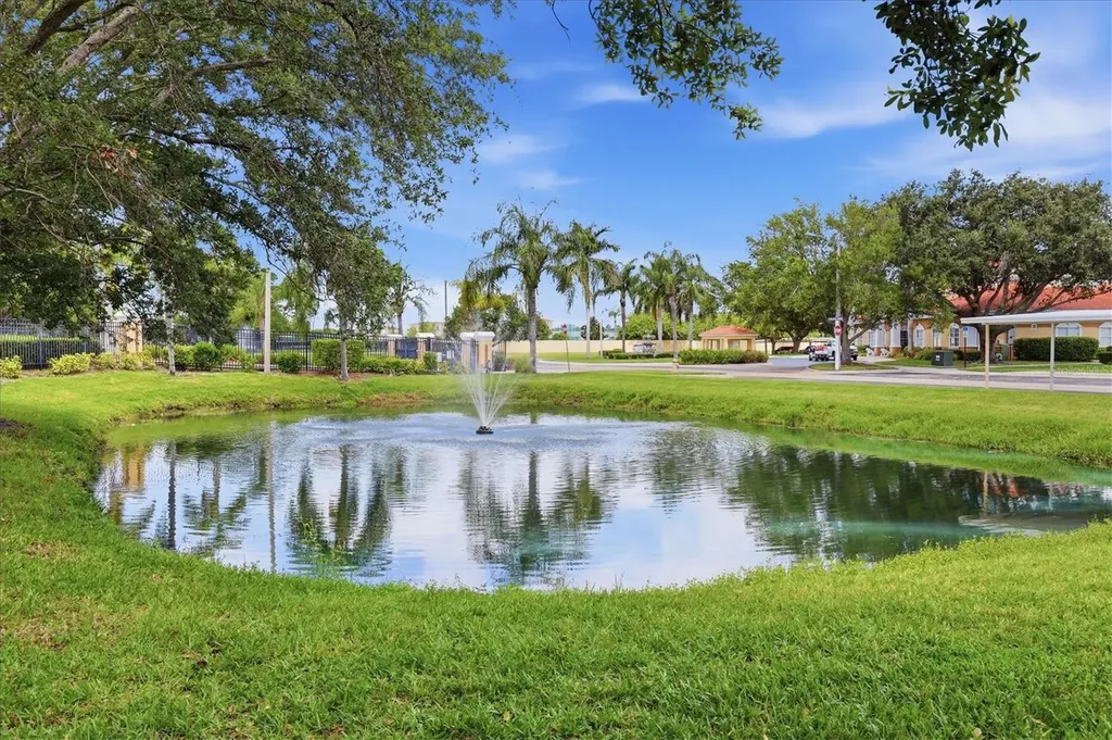 1000 Villagio Circle Sarasota FL 34237