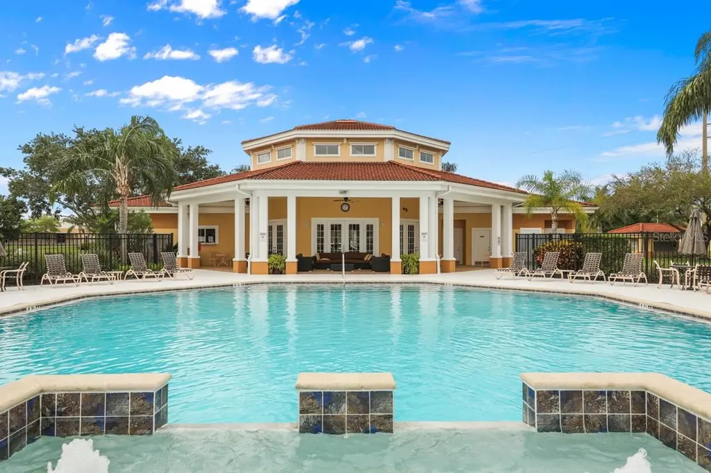 1000 Villagio Circle Sarasota FL 34237