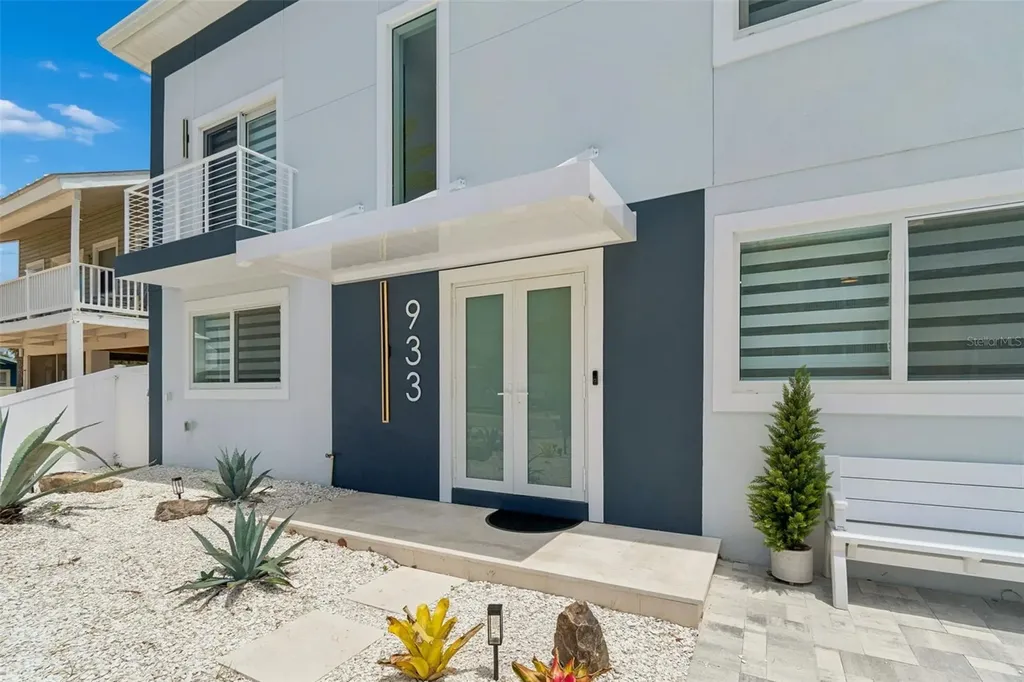933 Eldorado Avenue Clearwater Beach FL 33767