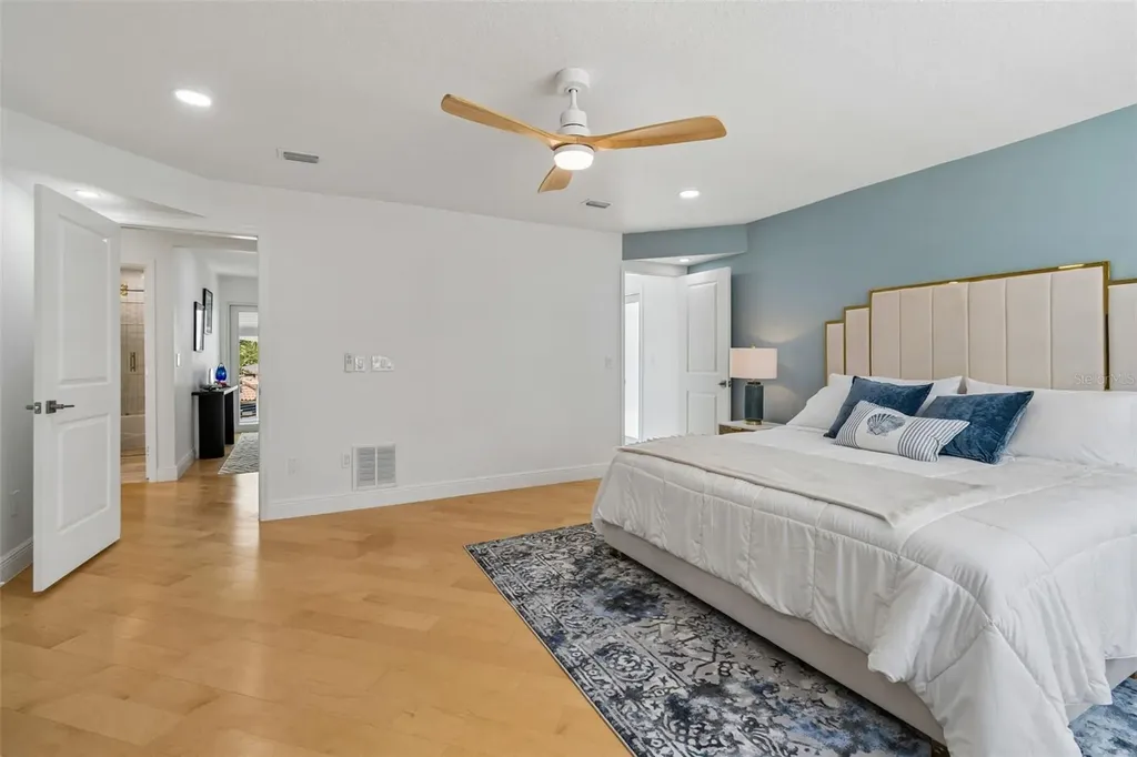 933 Eldorado Avenue Clearwater Beach FL 33767