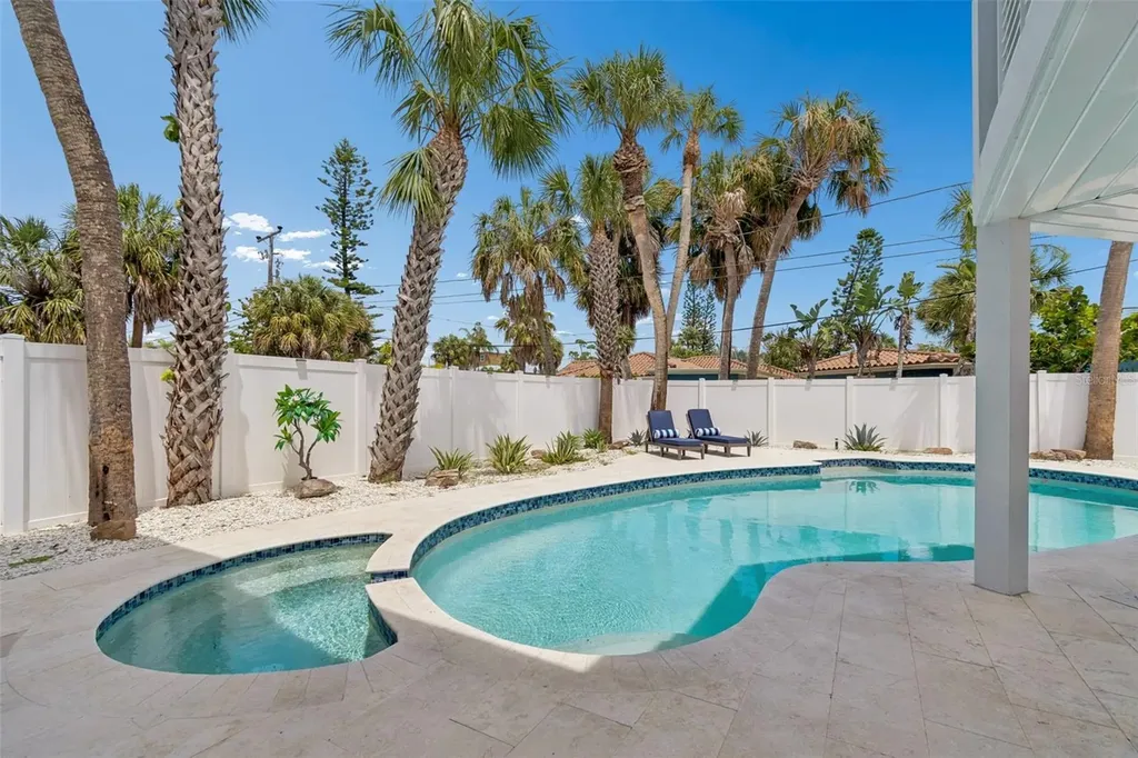 933 Eldorado Avenue Clearwater Beach FL 33767