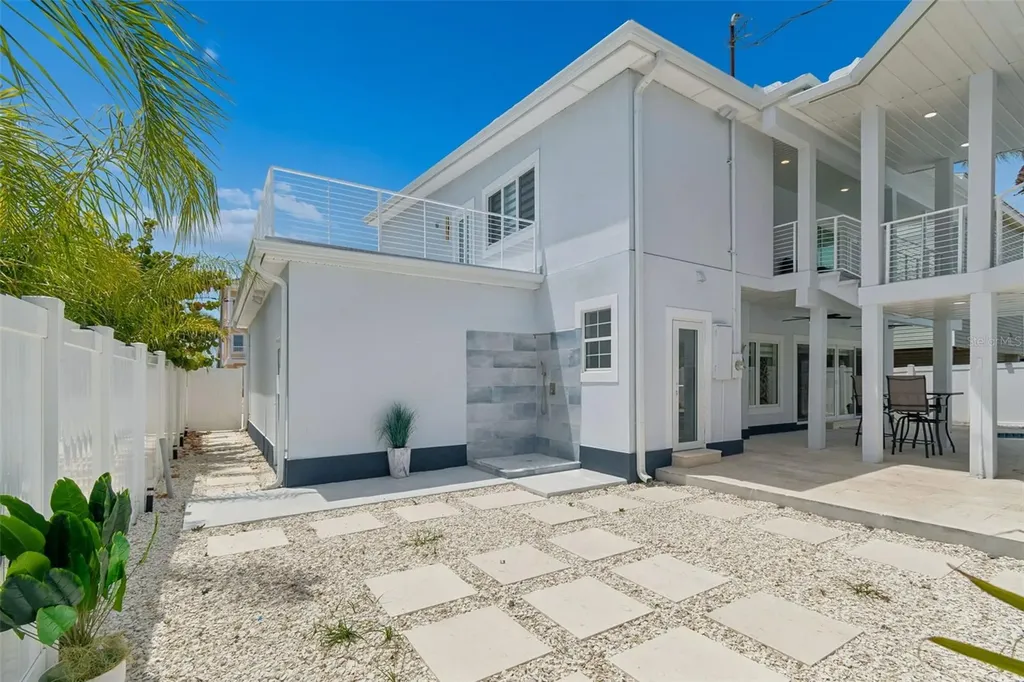 933 Eldorado Avenue Clearwater Beach FL 33767